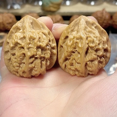 文玩核桃把件承德粗筋修尖40