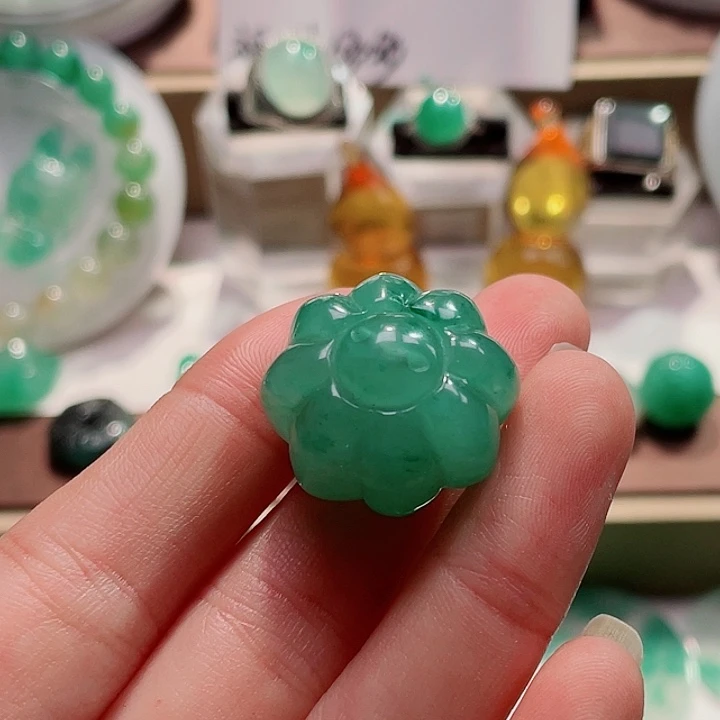 燃***春石英质玉未镶嵌吊坠