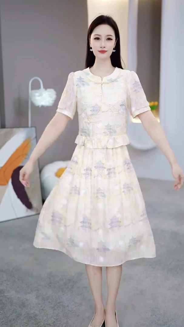 [依铭服饰] KK682#夏季 2025 新款 减龄 收腰 显瘦  连衣裙