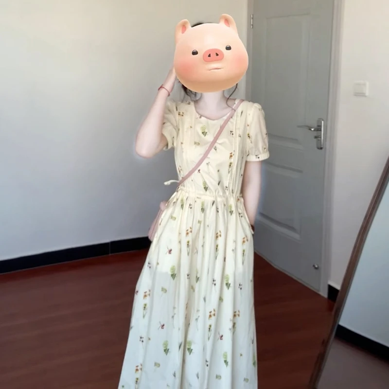 初夏季穿搭碎花连衣裙子女2025新款今年流行爆款独特漂亮掐腰长裙