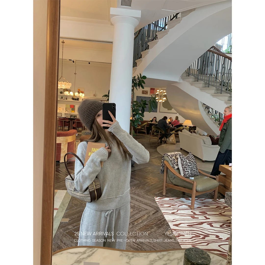 YESWOMEN慵懒套组·混纺纯色圆领毛衣+抽绳弯刀卫裤XY70510F1298B