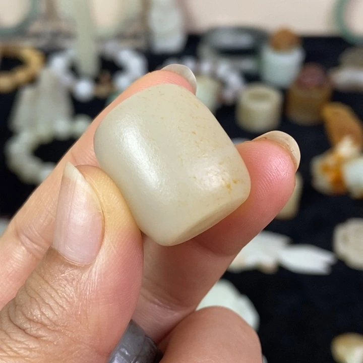 和田玉（糖玉）未镶嵌挂件