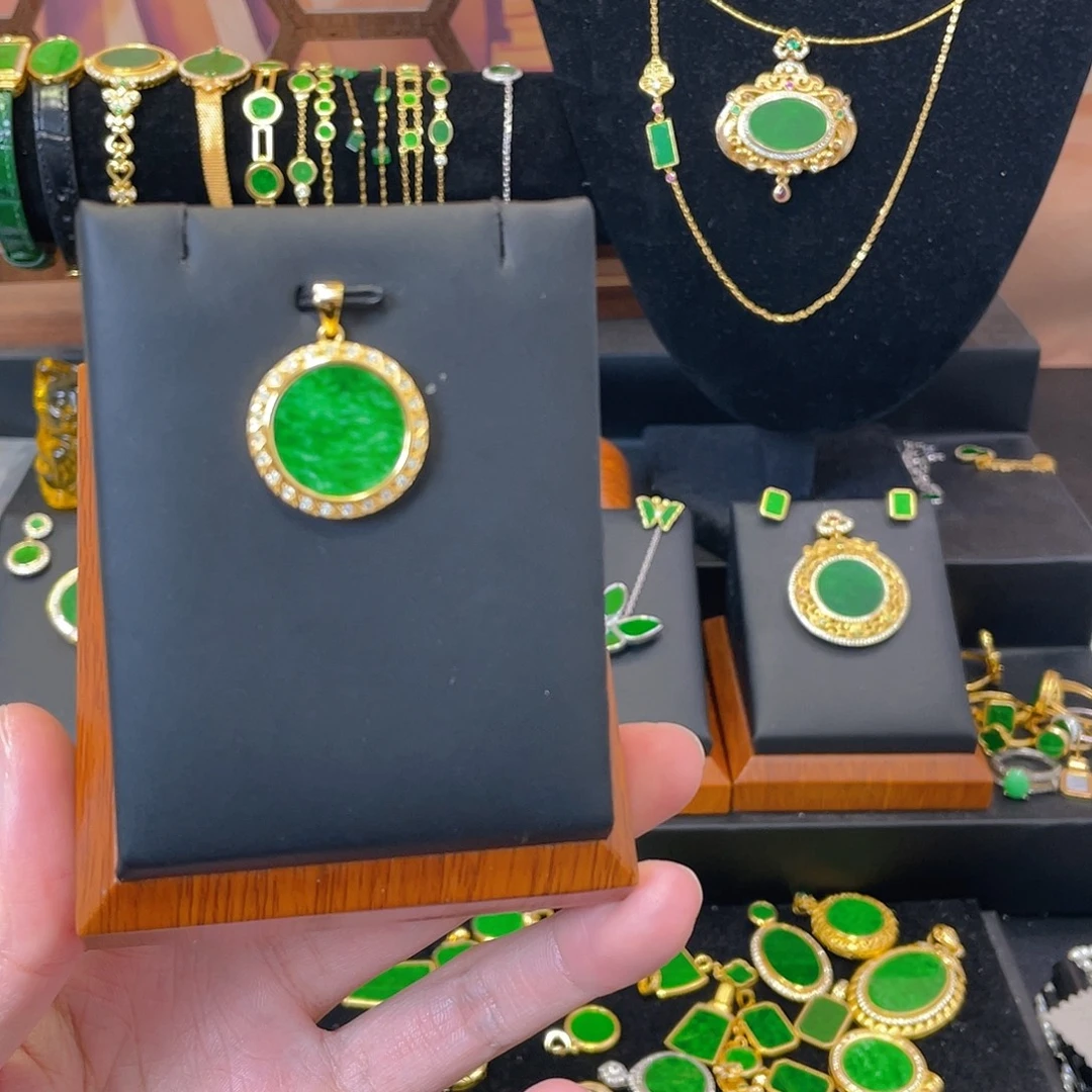 翡翠银S925镀金镶嵌吊坠(赠链)