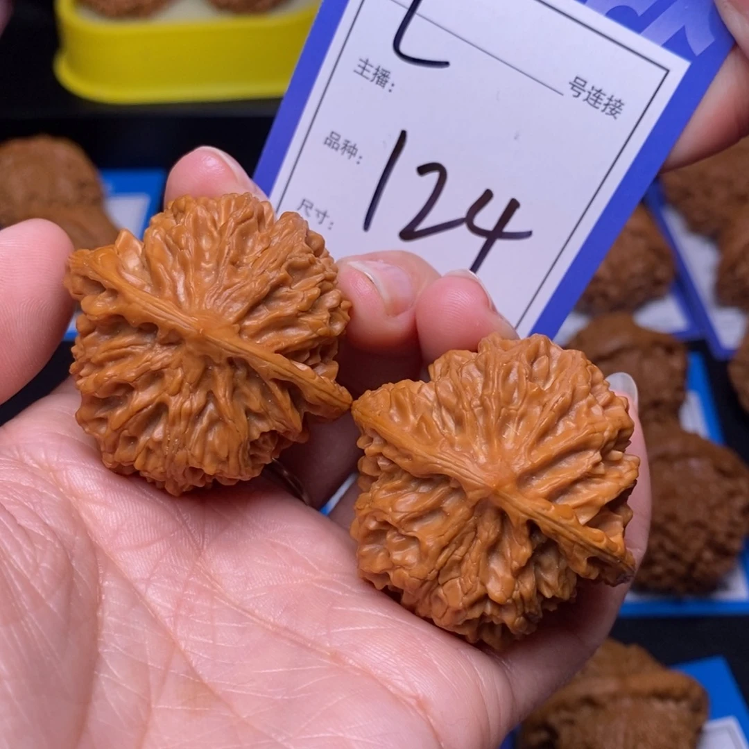 文玩核桃把件42苹果园124