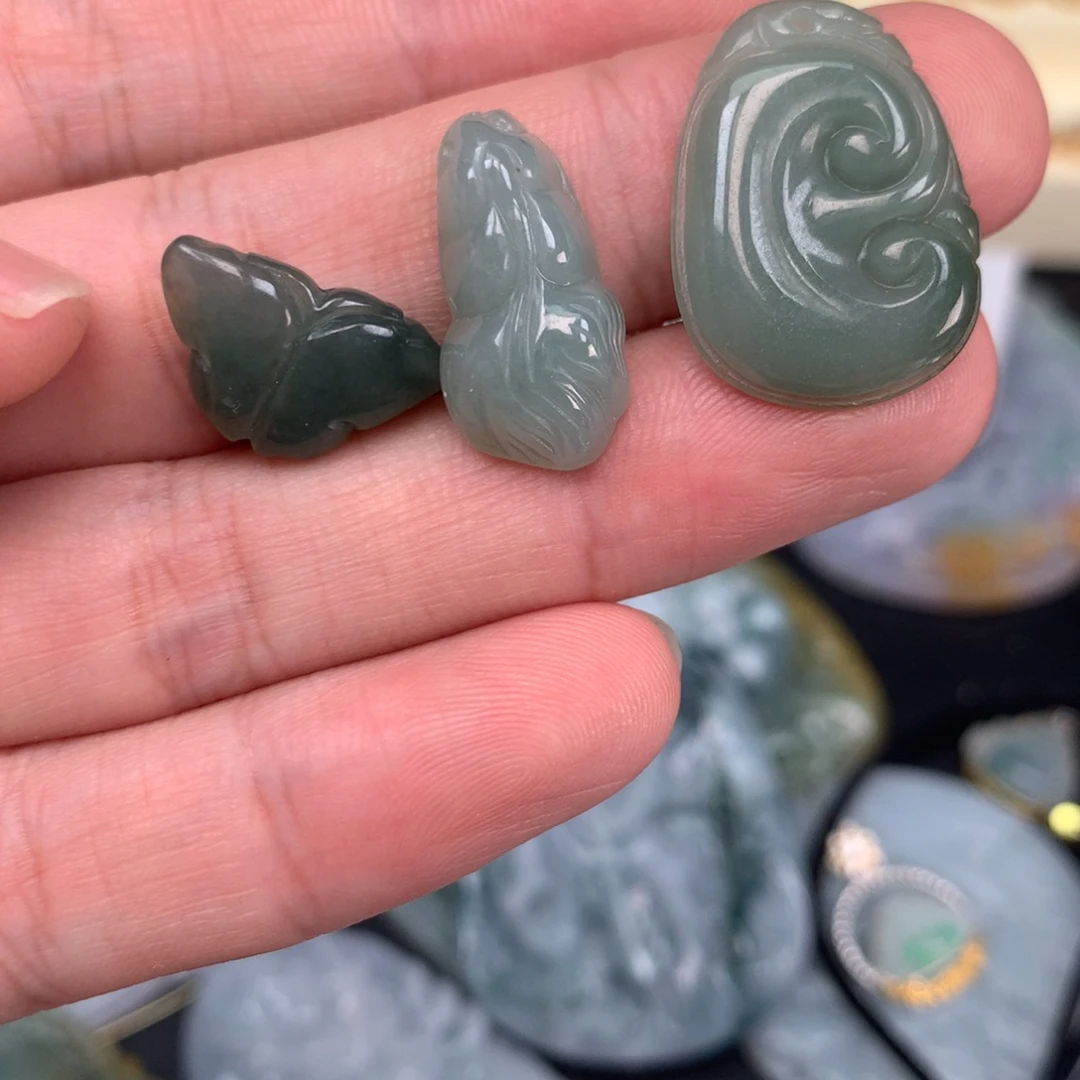 翡翠未镶嵌颈饰福利
