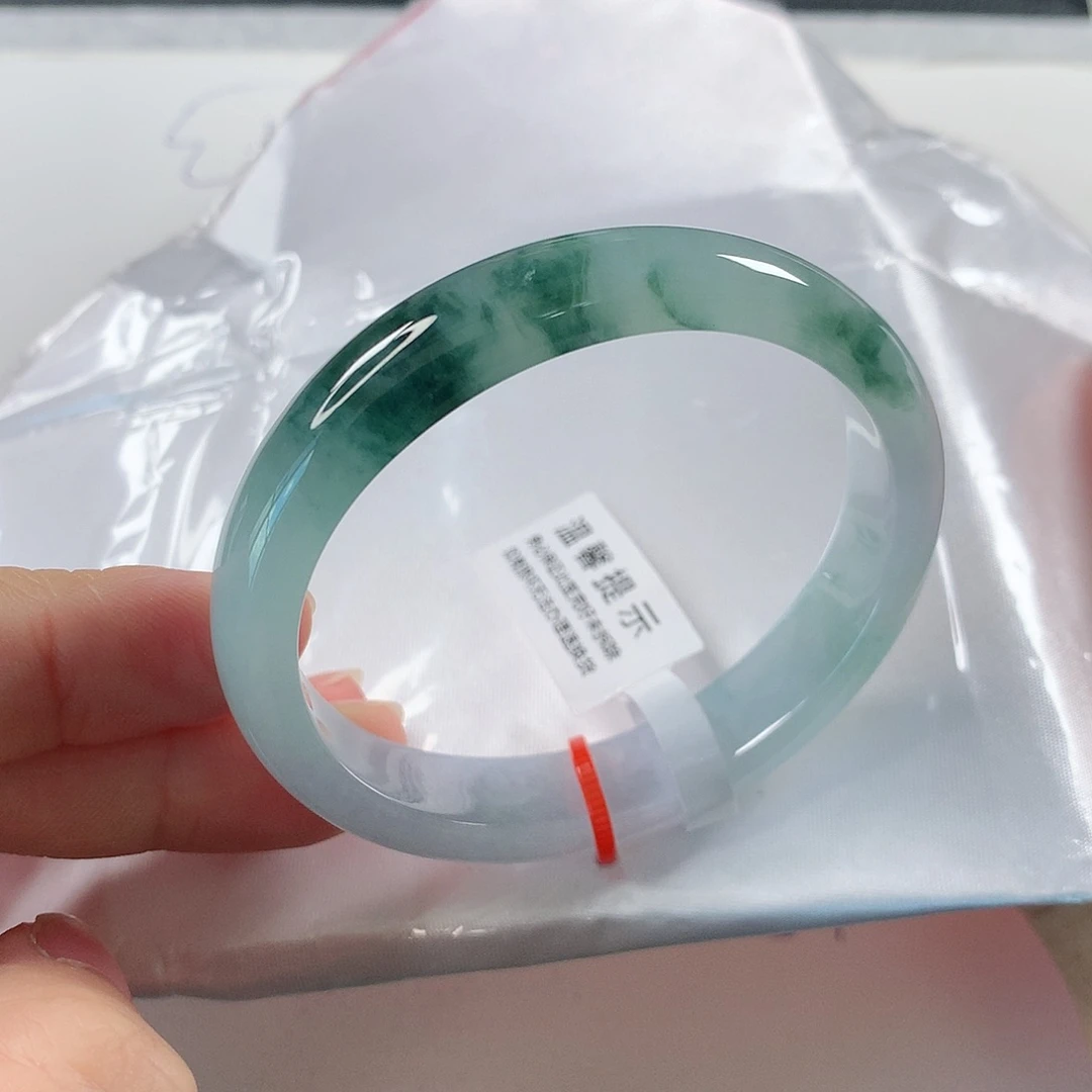 翡翠手镯（贵妃镯）未镶嵌①②②