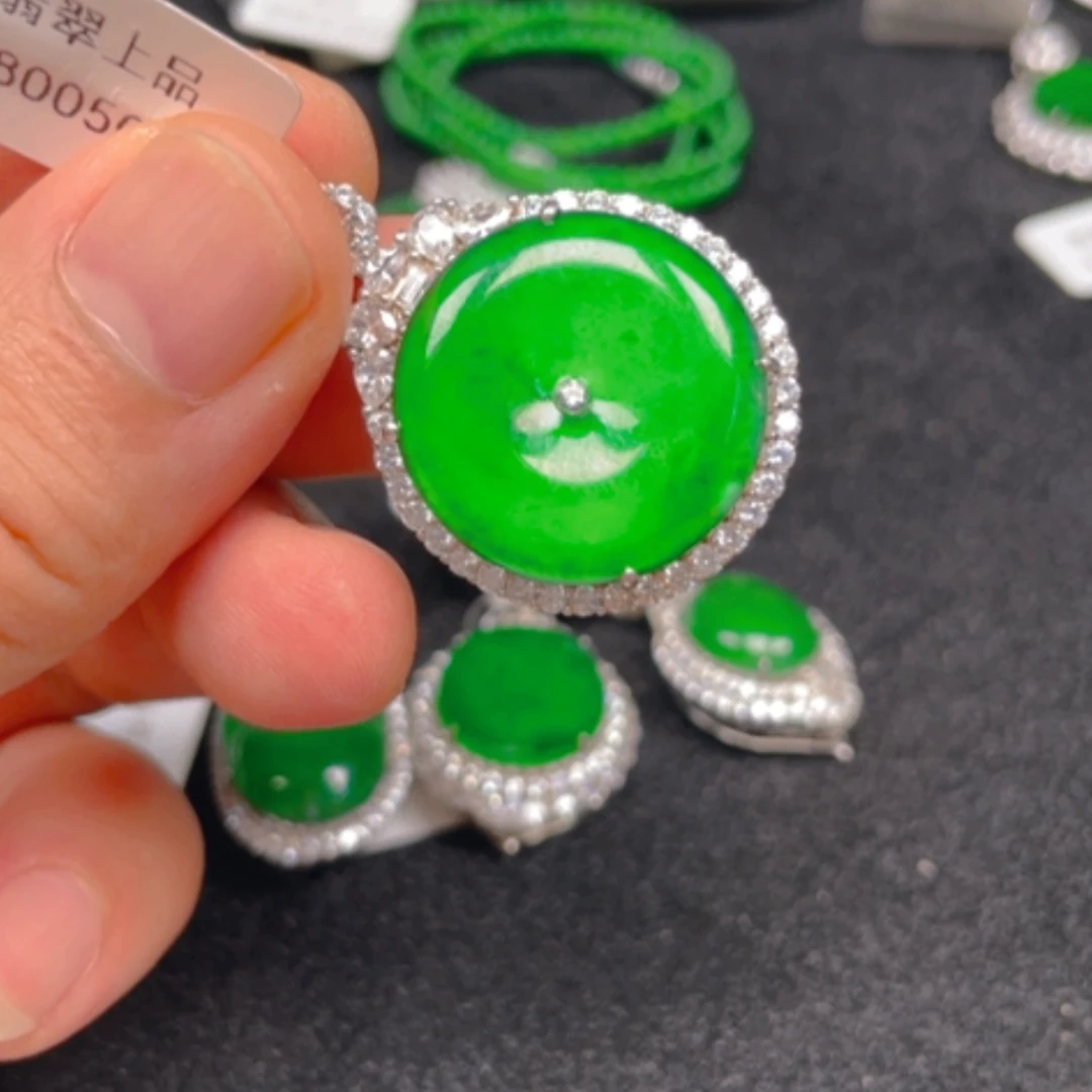 【闪购商品】翡翠银S925镶嵌颈饰吊坠