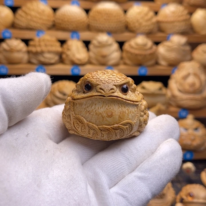 帝***士竹根雕 纯手工制作的