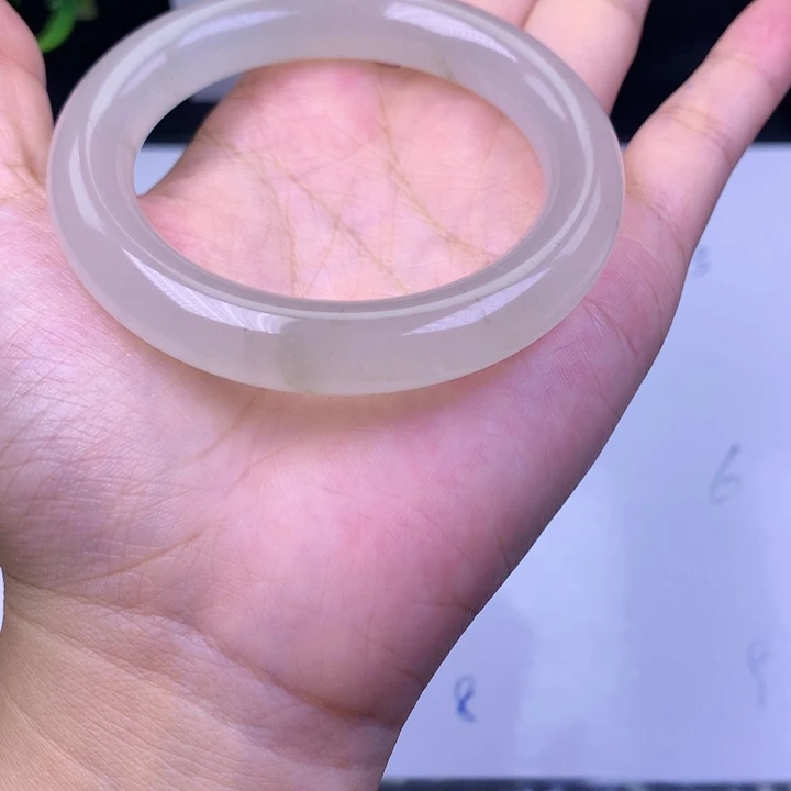 元***姐未镶嵌手镯石英质玉
