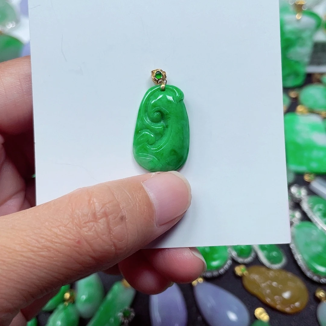 吊坠(不含链)18K金镶嵌翡翠