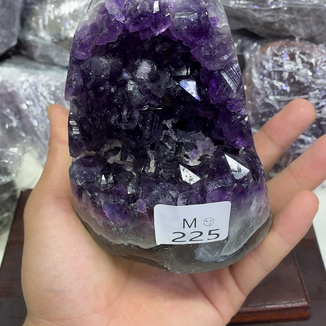 未镶嵌水晶大型摆件（非配饰）