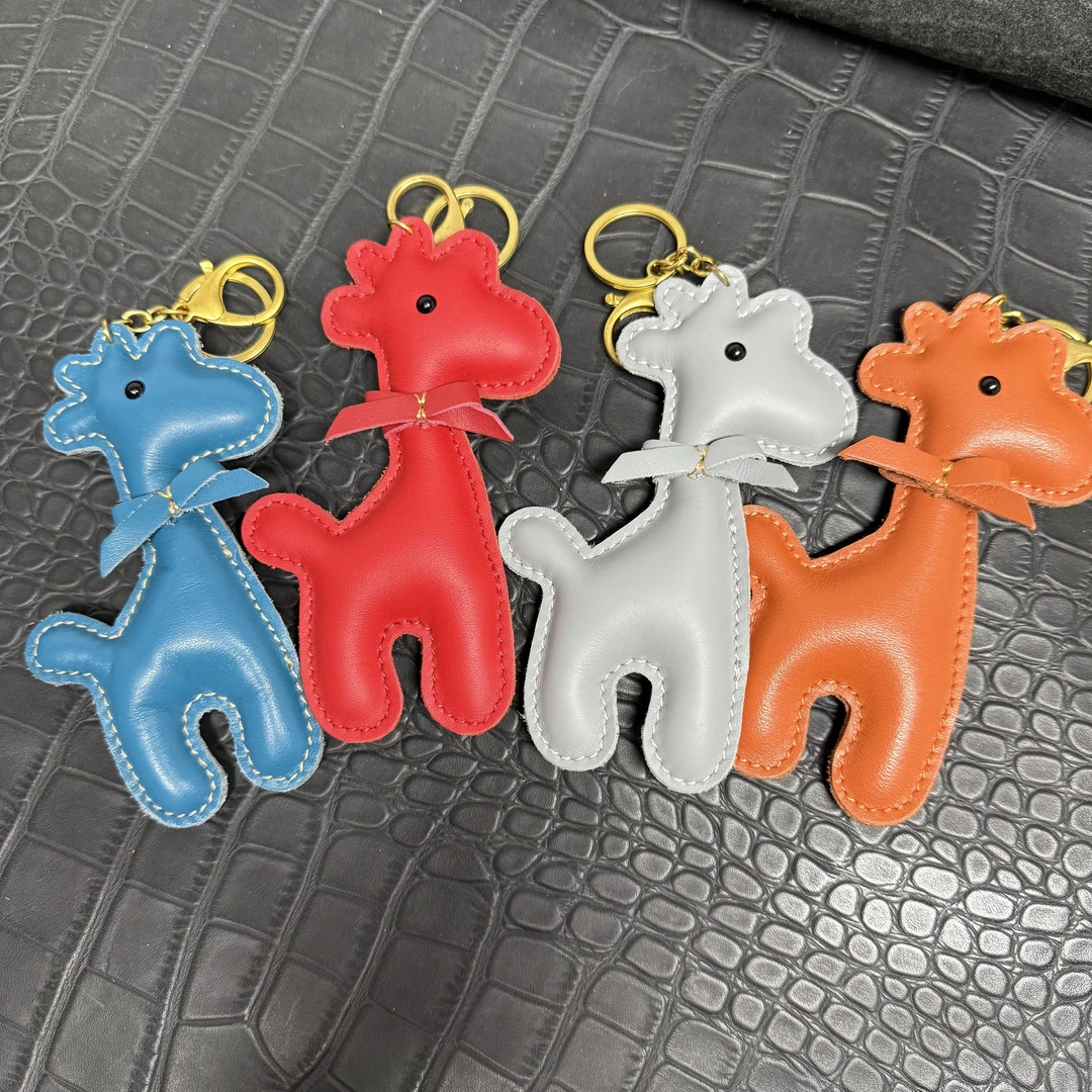 【溯源者】长颈鹿包包挂件可爱轻奢简约时尚