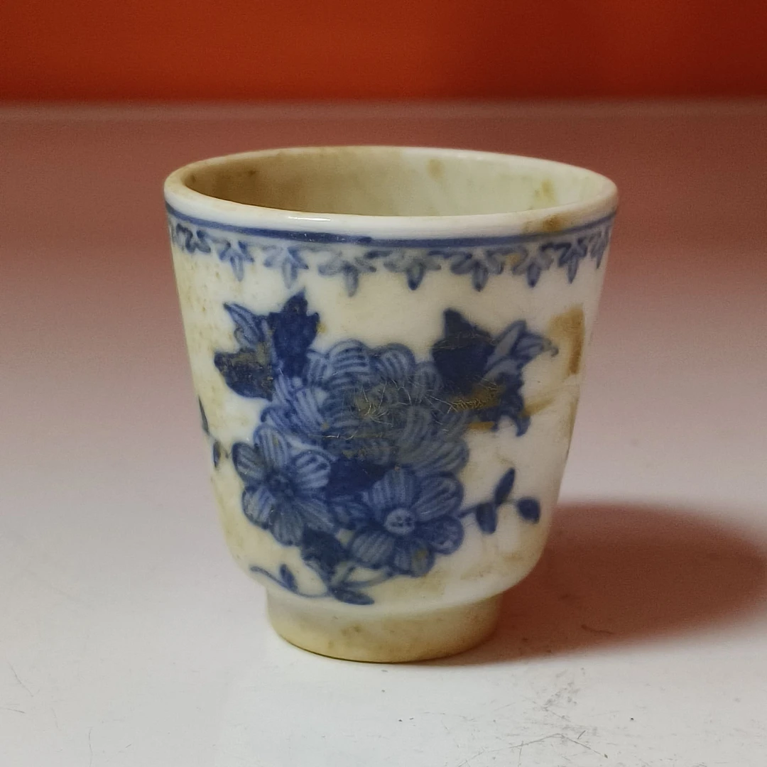 3274清晚期 青花花卉一口杯