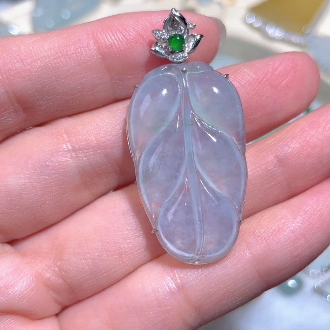 翡翠颈饰18K金镶嵌翡翠