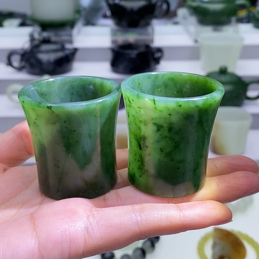 和田玉未镶嵌挂件杯子