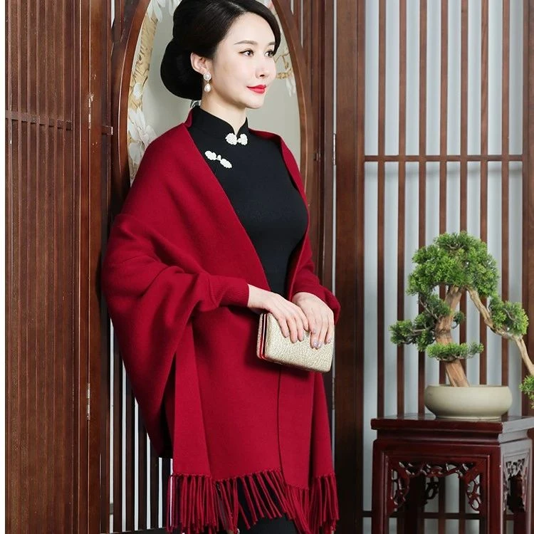 羊毛羊绒纯色披肩女秋冬喜婆婆妈妈旗袍外搭斗篷围巾两用披风春秋