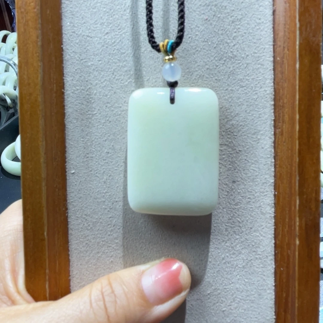 蓝田玉（蛇纹石化大理石玉）颈饰未镶嵌用****4