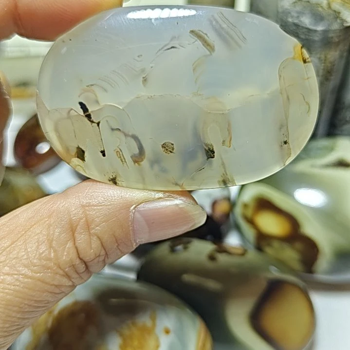 玛瑙/玉髓未镶嵌珠宝奇石