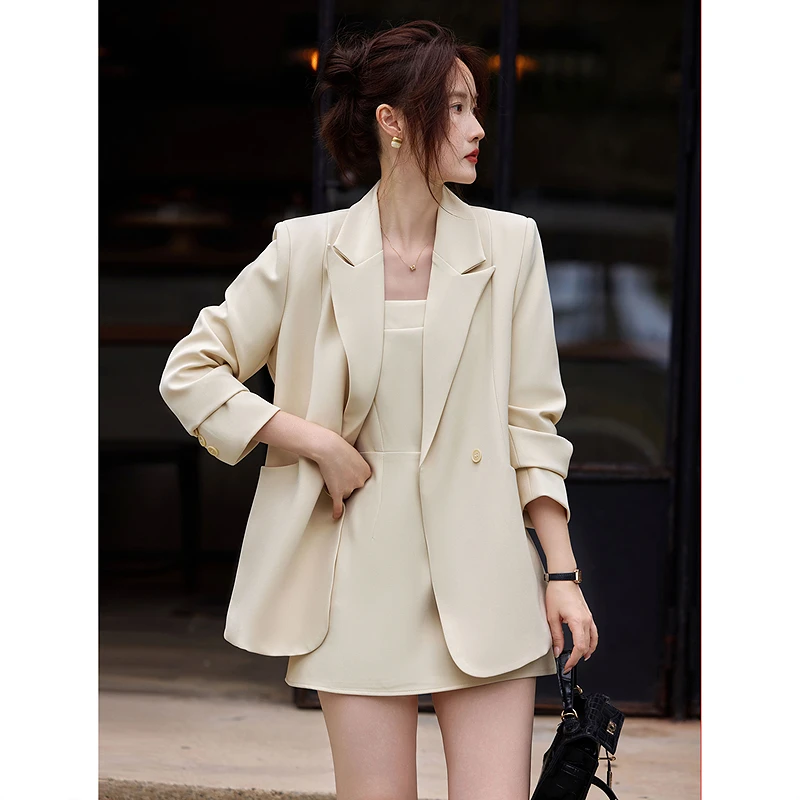 气质小西装套装SXTZA25011