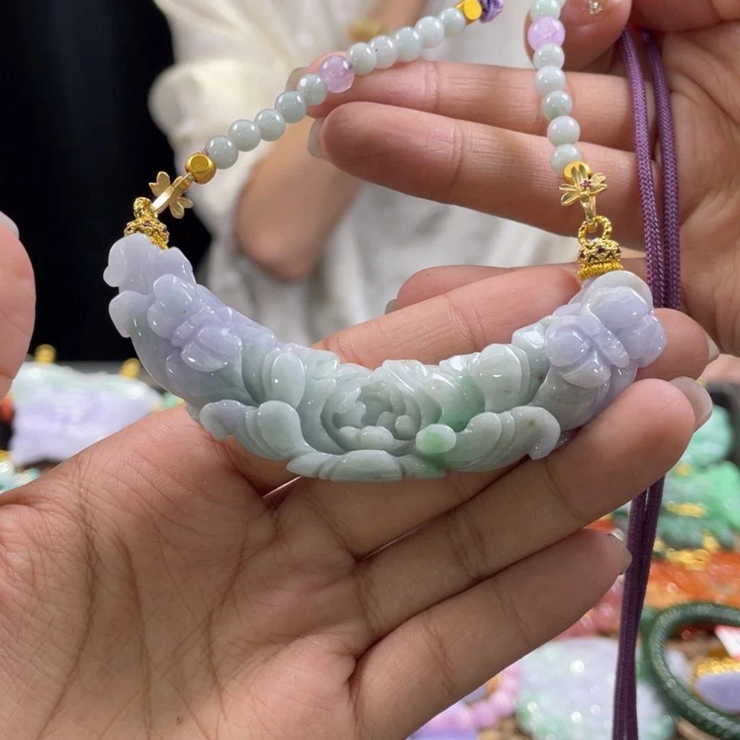 翡翠颈饰未镶嵌代编织