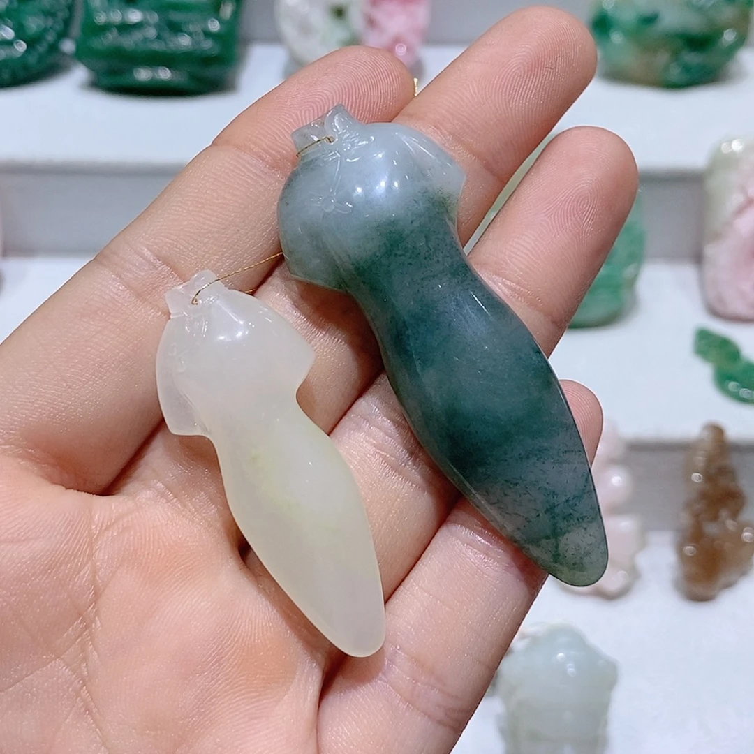 书***石独山玉未镶嵌吊坠