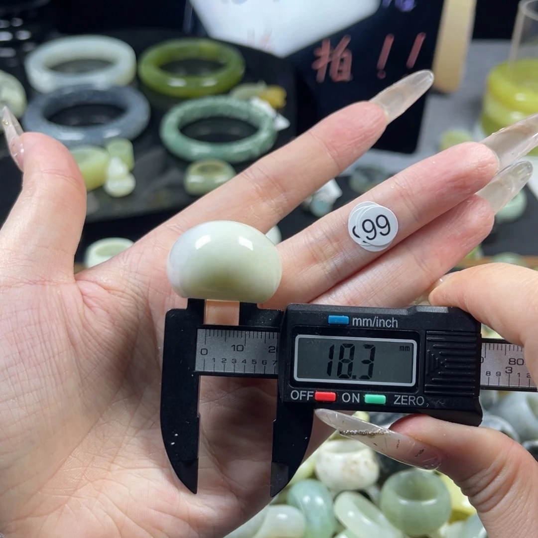 蛇纹石玉未镶嵌戒指