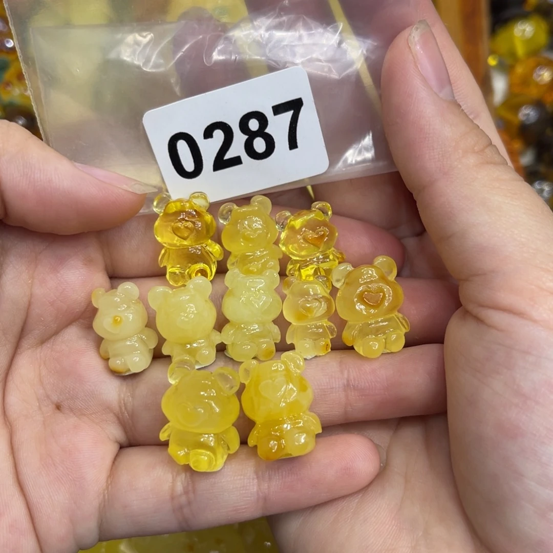 琥珀珠宝奇石未镶嵌?**宝