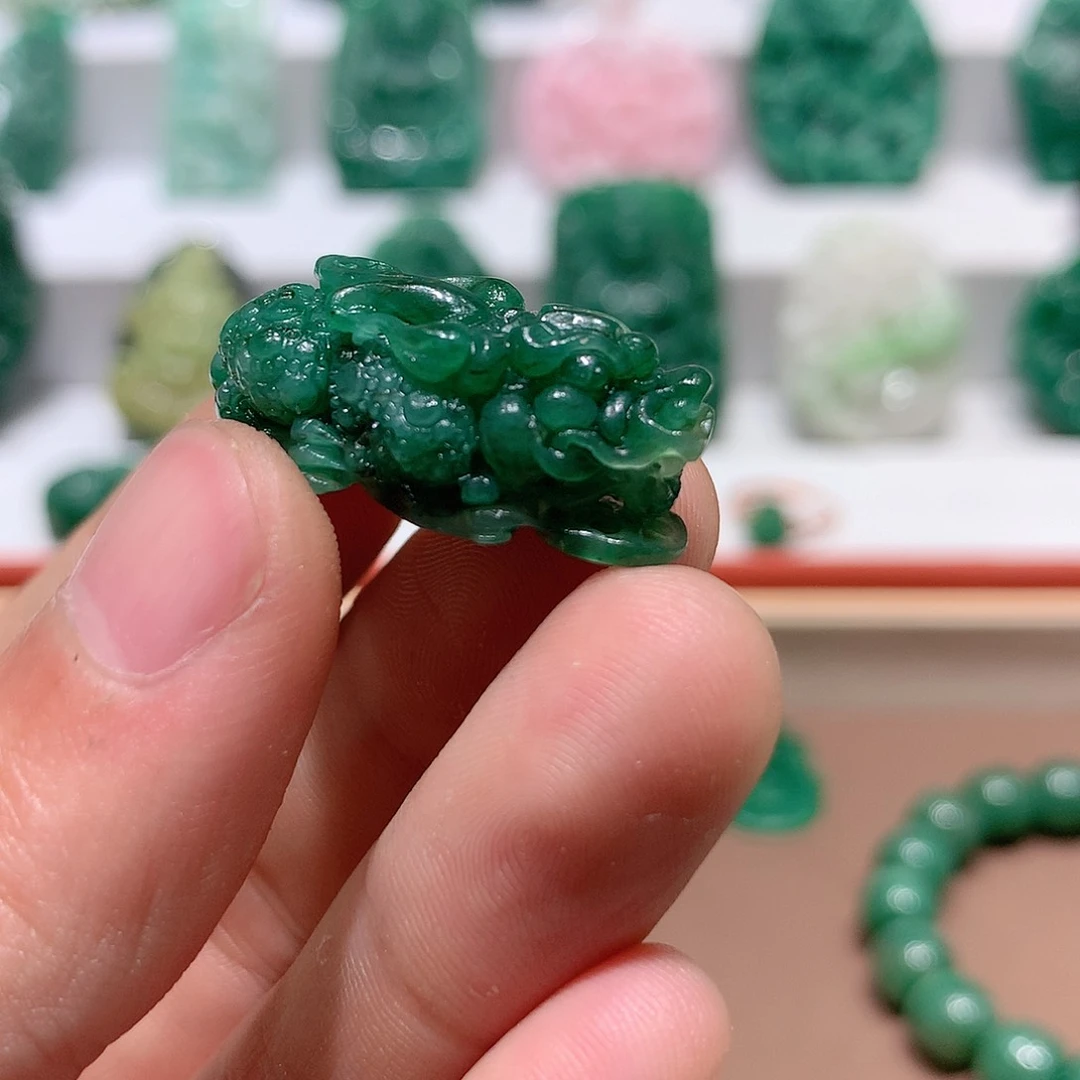 独山玉挂件未镶嵌