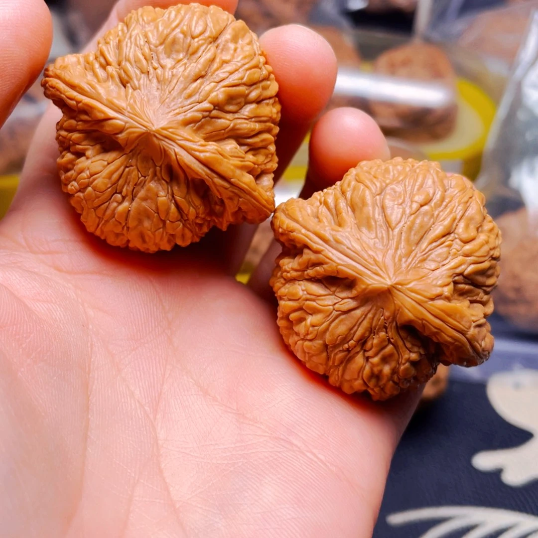 吊坠文玩核桃泥鳅背