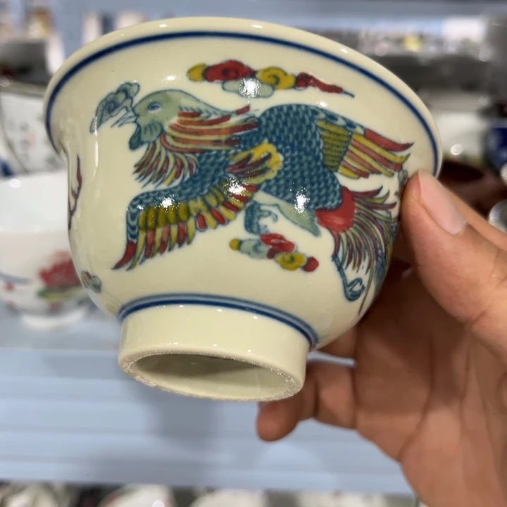 摆件摆件的人多得不知道是怎么