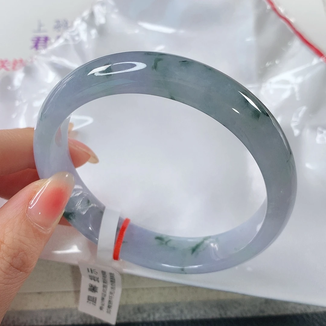 翡翠手镯未镶嵌?****? 正圈