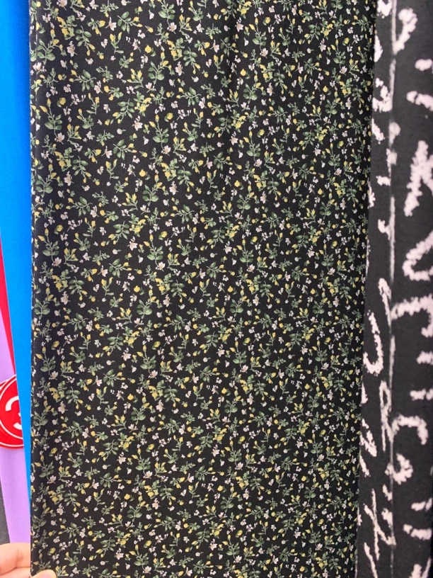 豆绿色小碎花 花色呼吸棉布料