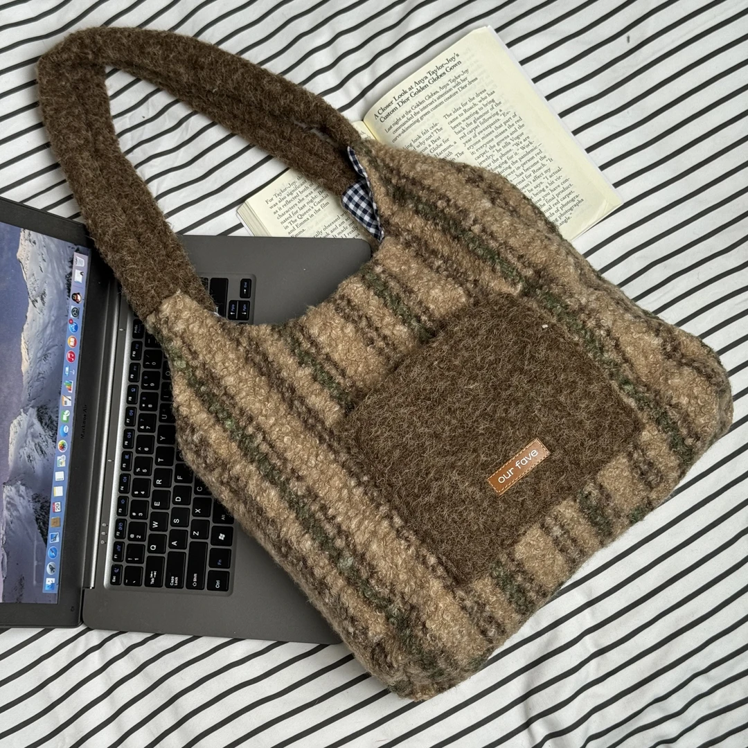 一张同学【长约35宽9高30cm】时尚手提单肩包C8594棕