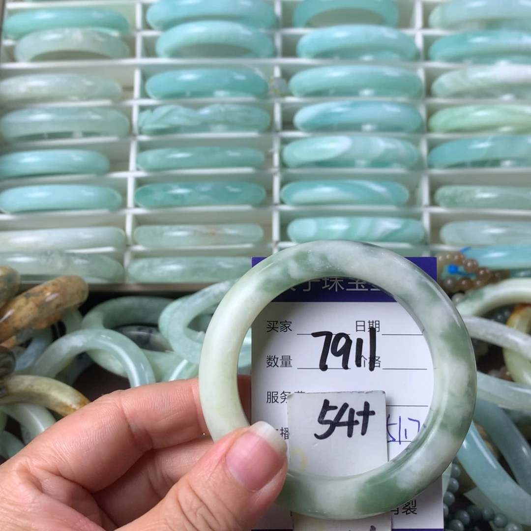 蛇纹石玉手镯未镶嵌7911