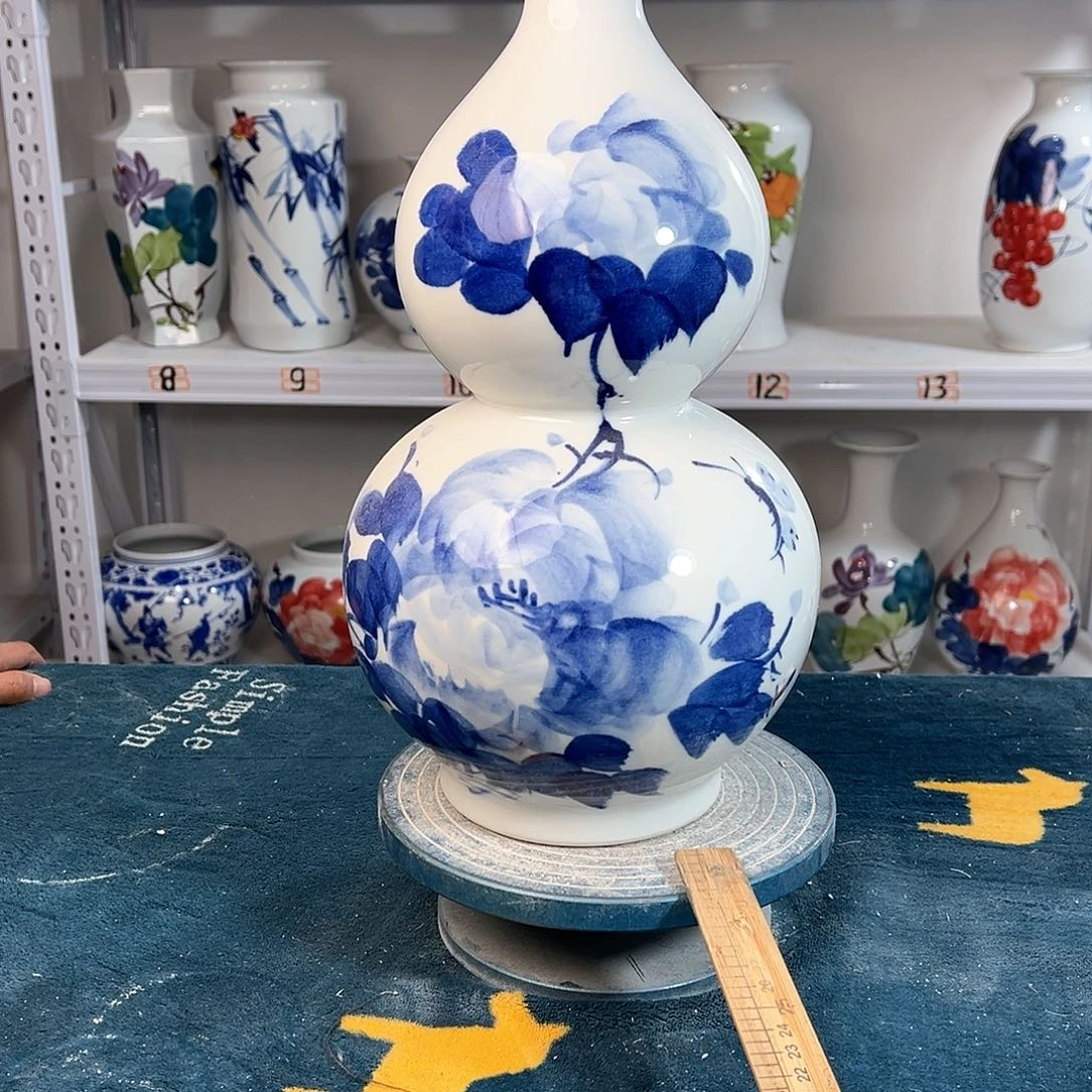 摆件景德镇陶瓷葫青牡