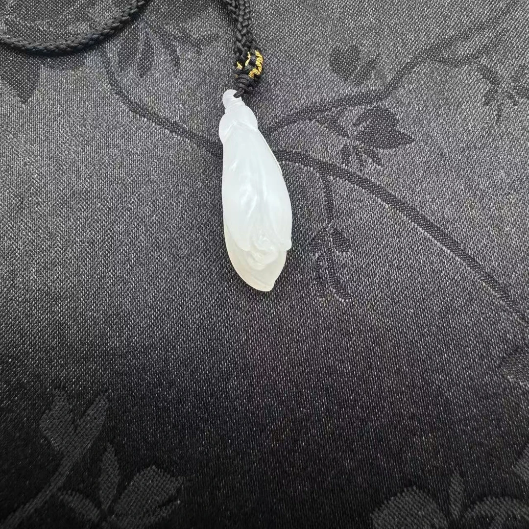 (国玉甄品)DZ062和田玉白玉玉兰吊坠38.7X15.5X12MM