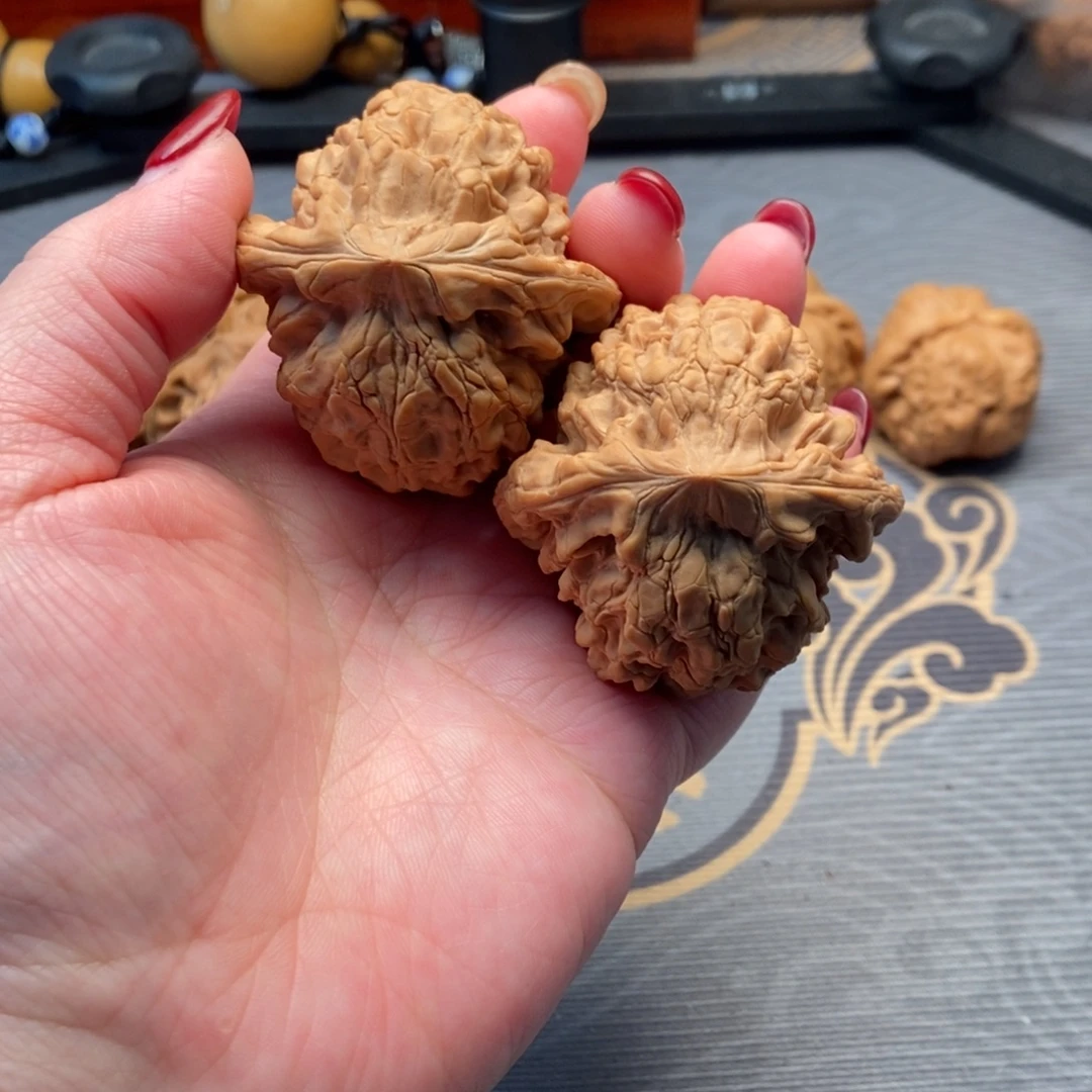 沈***南吊坠文玩核桃核桃