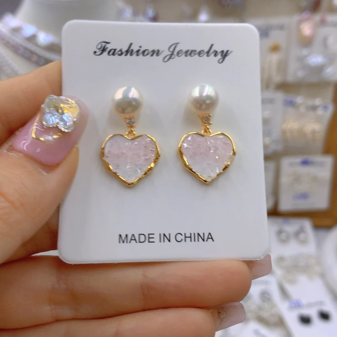 淡水珍珠耳饰。银S925镶嵌