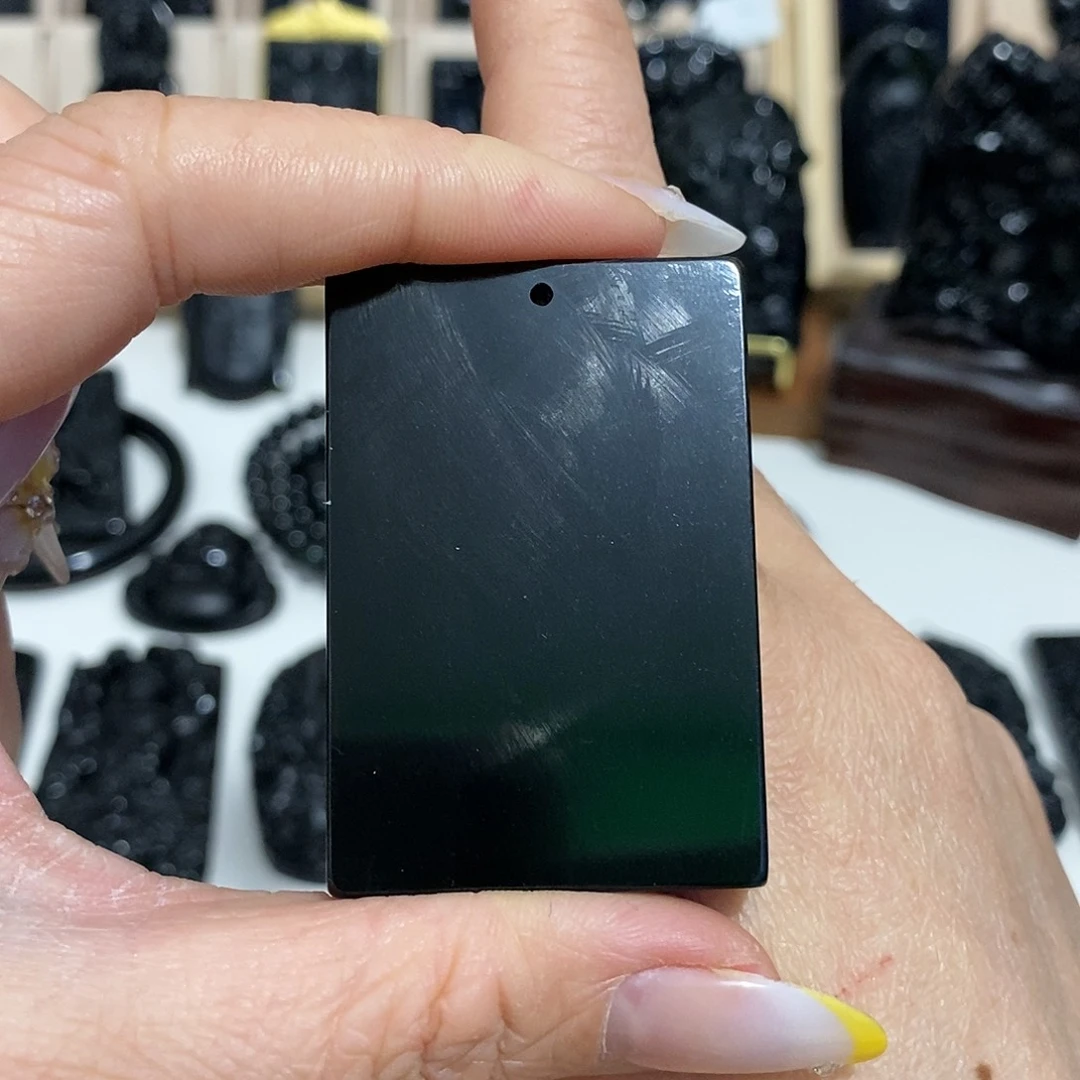 雨***云岫玉未镶嵌纯天然岫玉颈饰