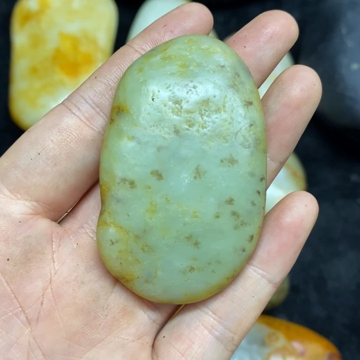 未镶嵌和田玉（糖玉）挂件