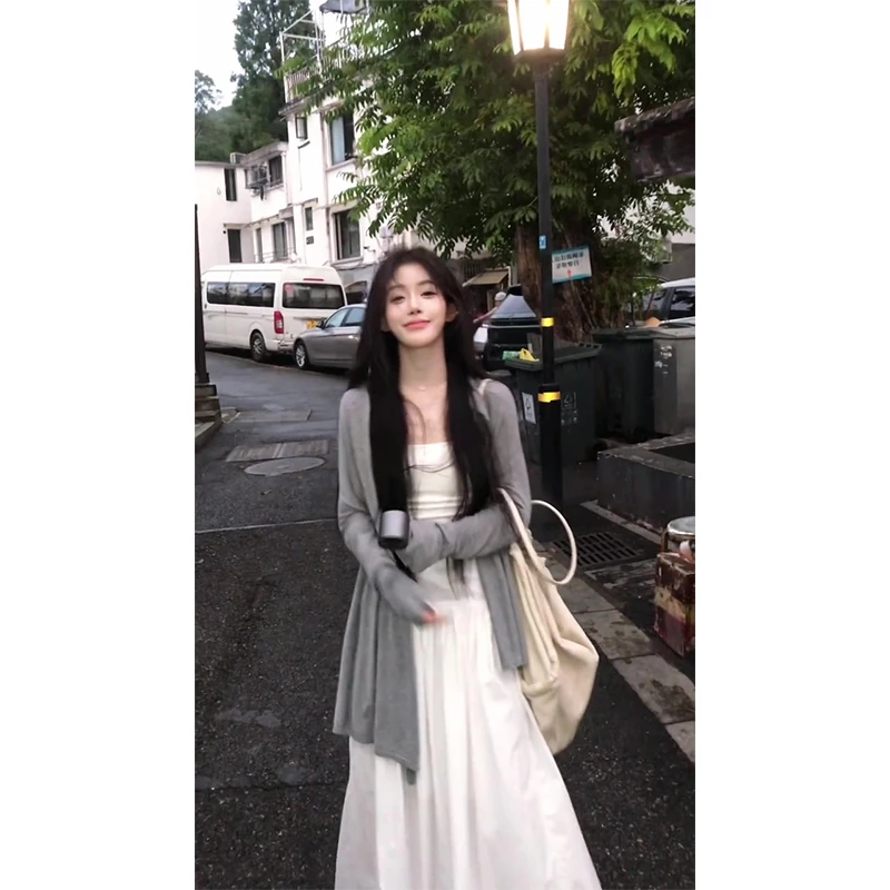 法式温柔风穿搭灰色长袖针织开衫女秋季吊带连衣裙套装