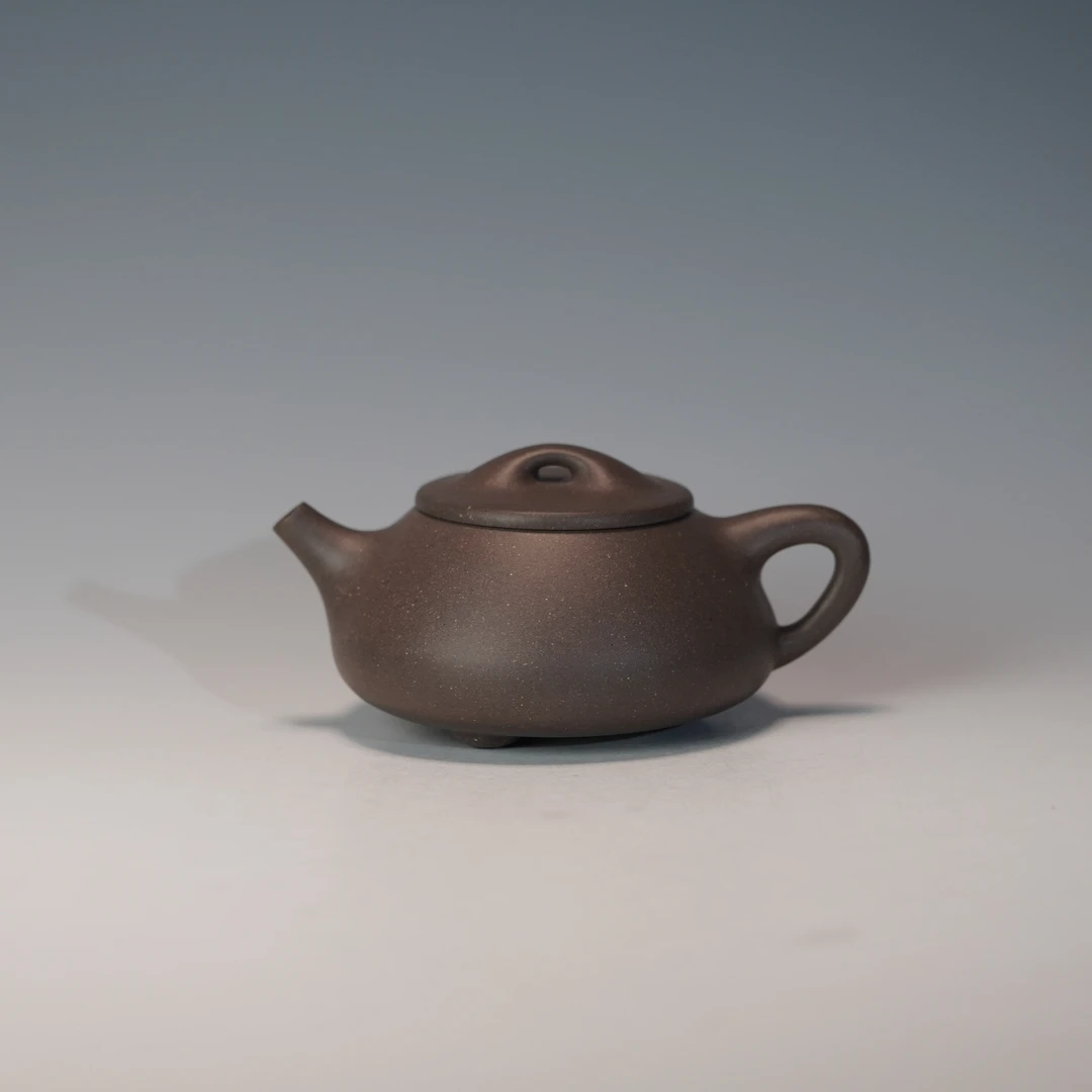 lot.21842 吕志强 青灰段满瓢壶 160cc