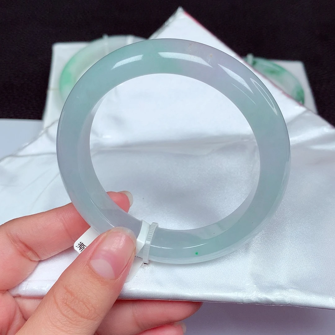 翡翠未镶嵌手镯正圈55