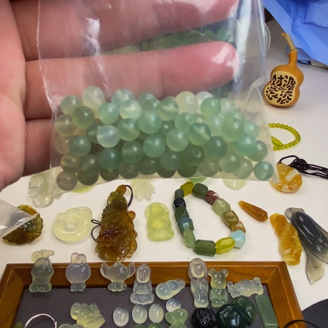 合金蛇纹石玉颈饰