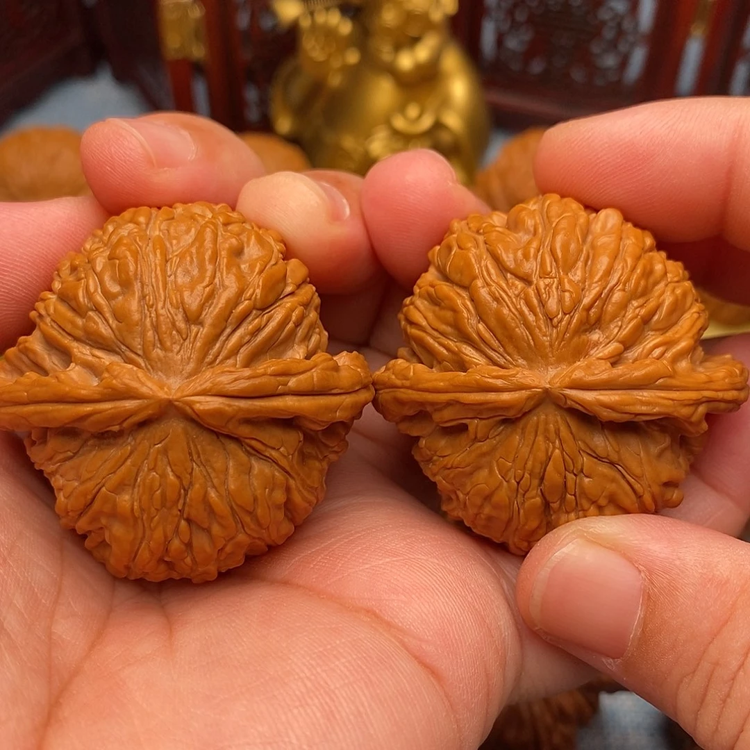 辣***肉把件文玩核桃43.8全白狮子