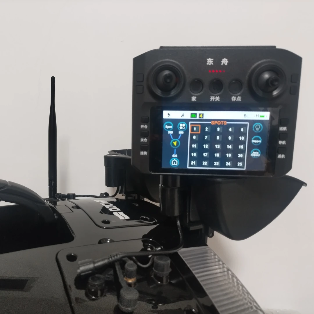 新款液晶显示大屏12V无刷电机GPS打窝船一键返航遥控船探鱼看地形