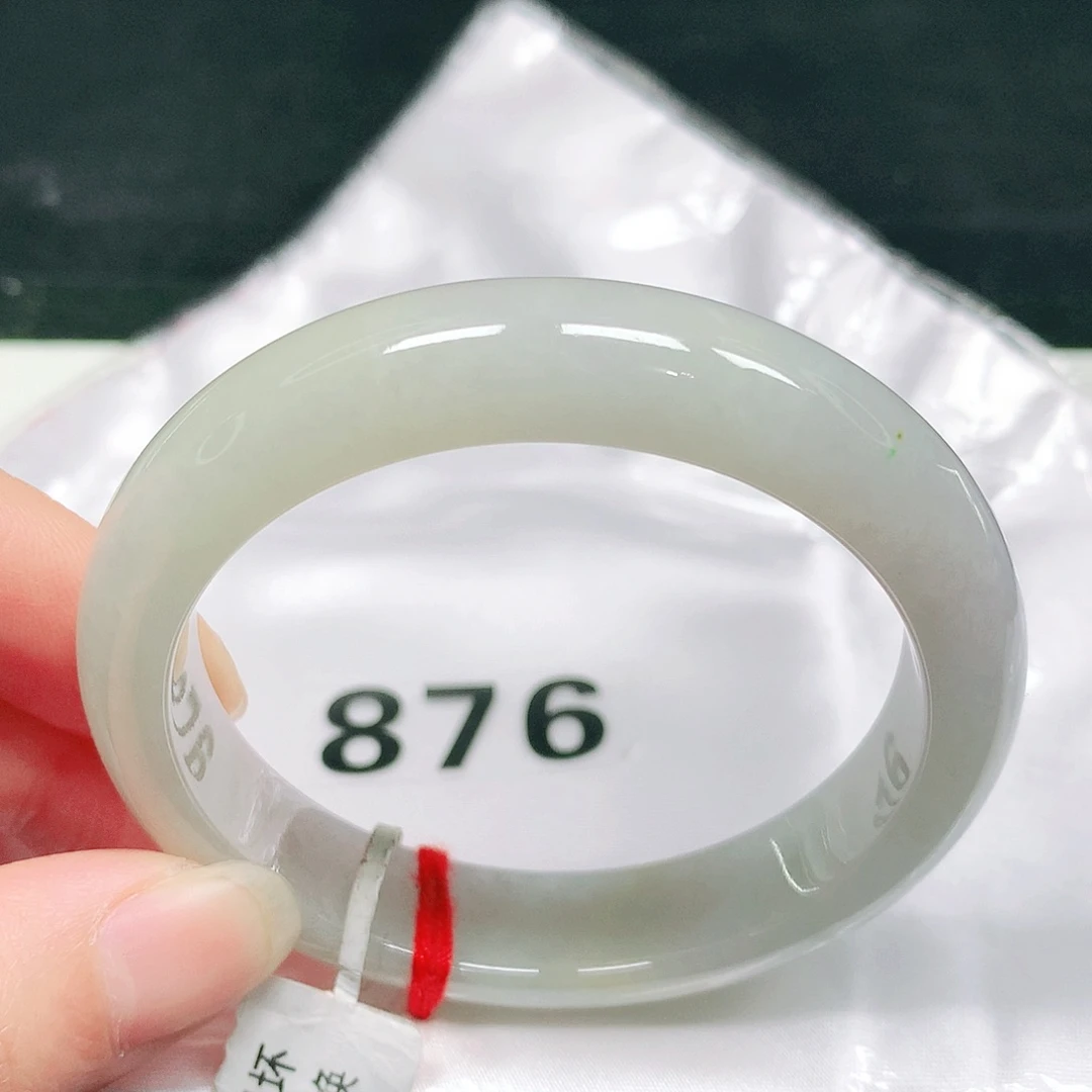 翡翠未镶嵌手镯76 号翡翠手镯