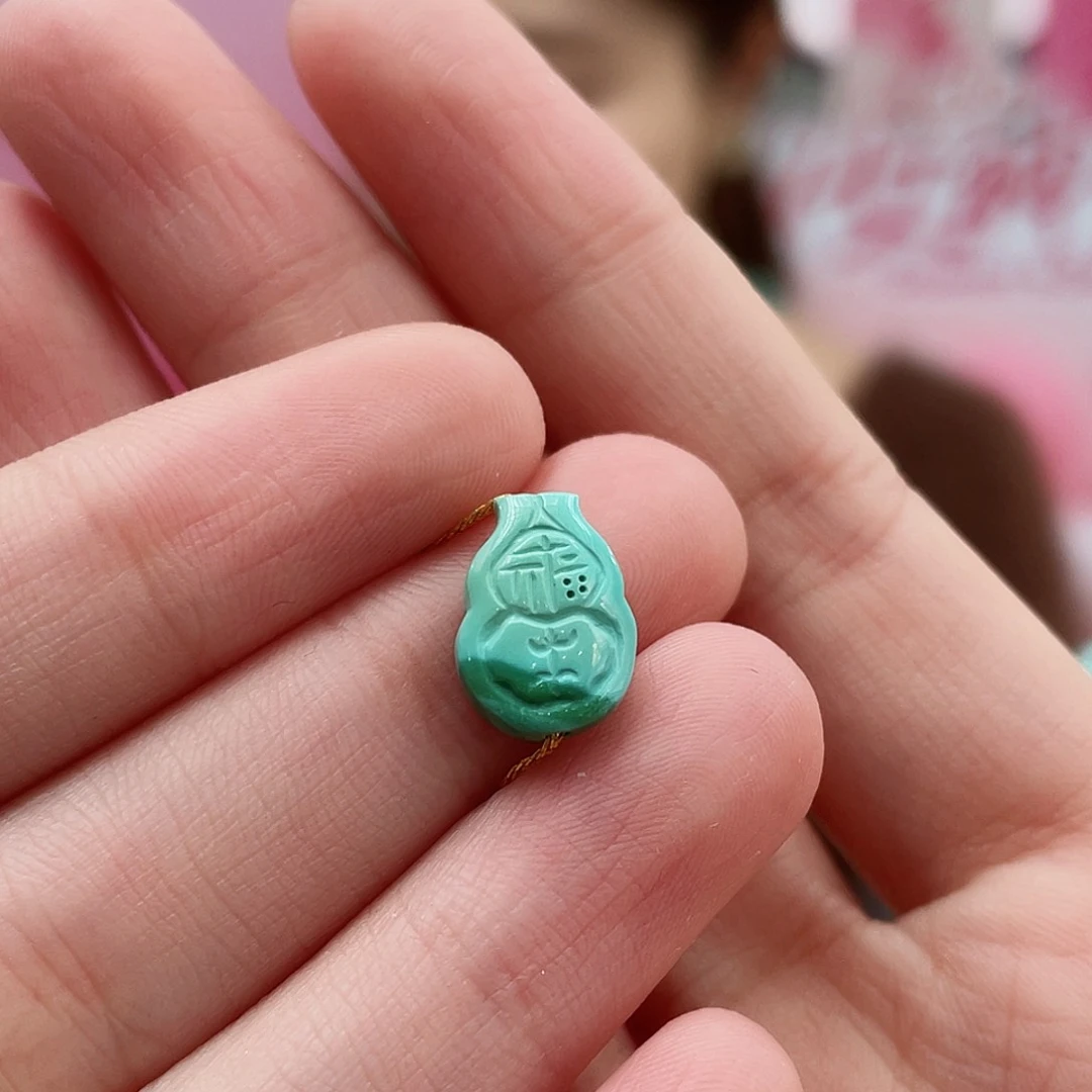 绿松石颈饰未镶嵌