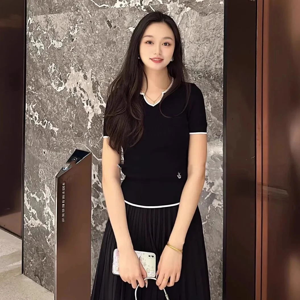 【商场同款】2025夏新款女装坑条纹桃心领针织衫修身短袖T恤138005