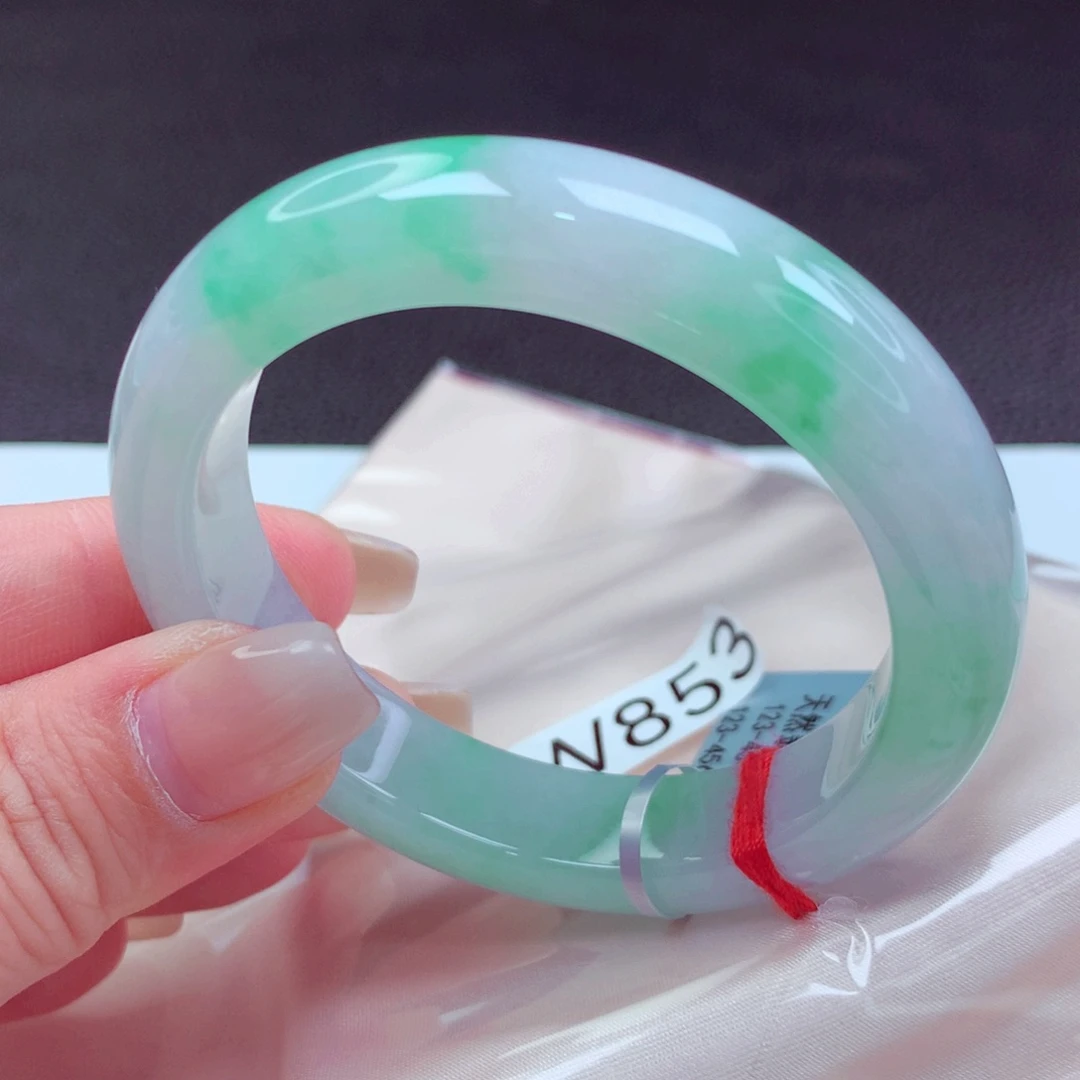 翡翠手镯未镶嵌手镯88